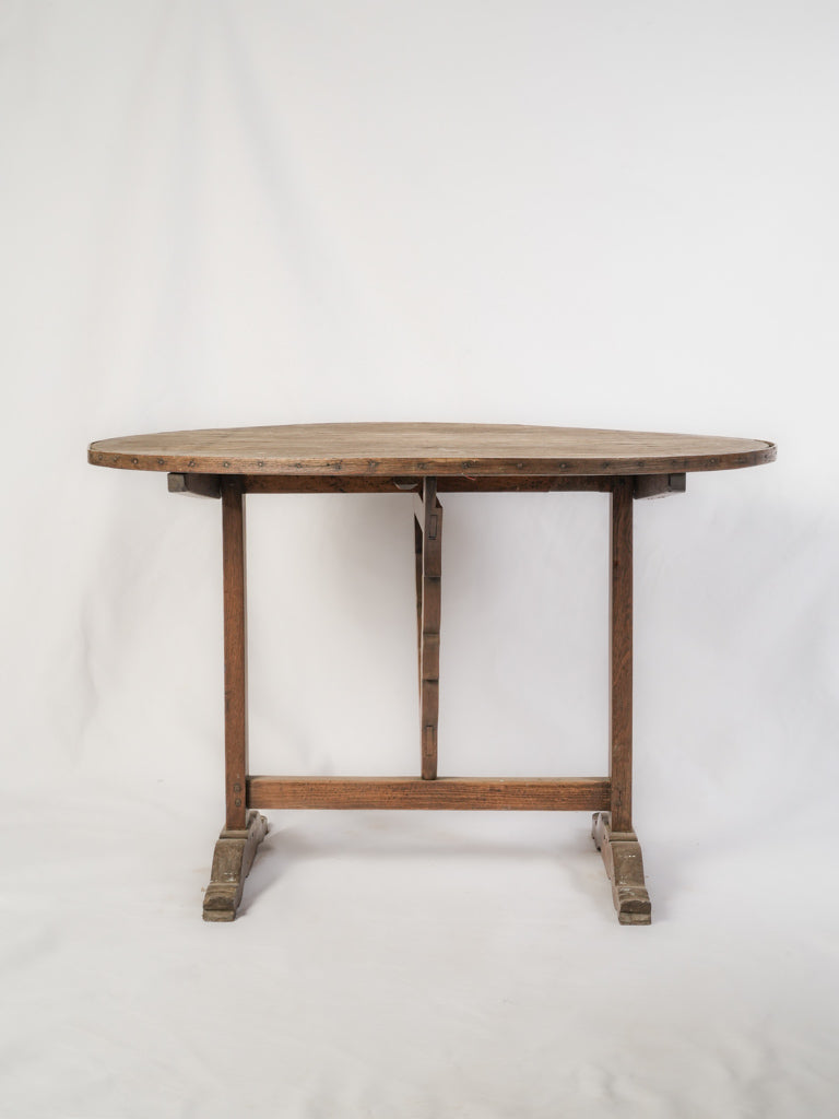 Substantial traditional vineyard table