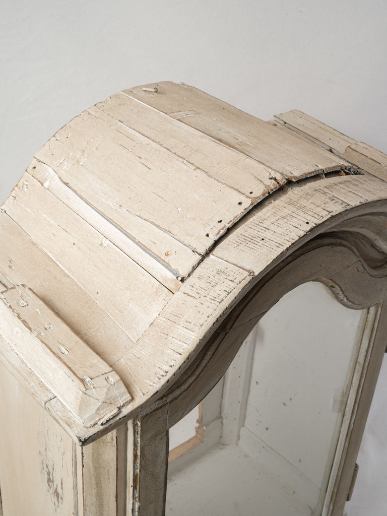 Architectural grace display cabinet