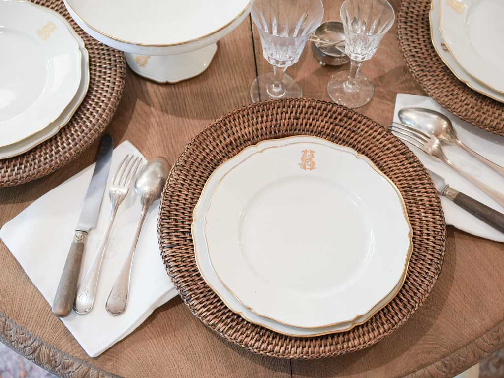 Luminous white porcelain dinner set