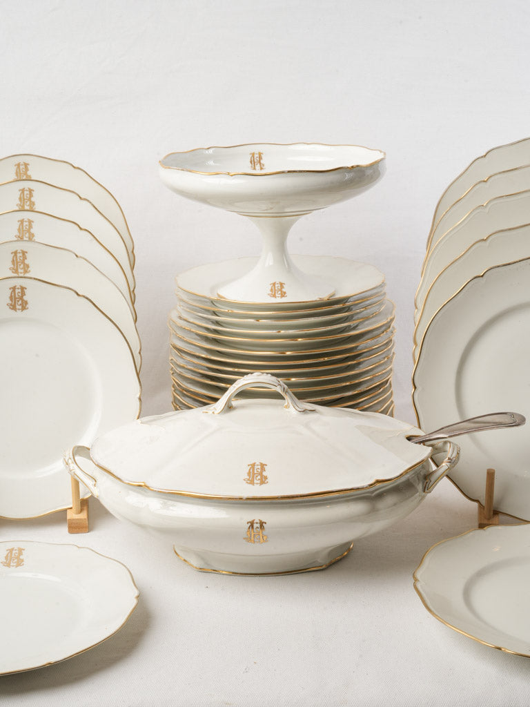 Delicate gilded edge plates