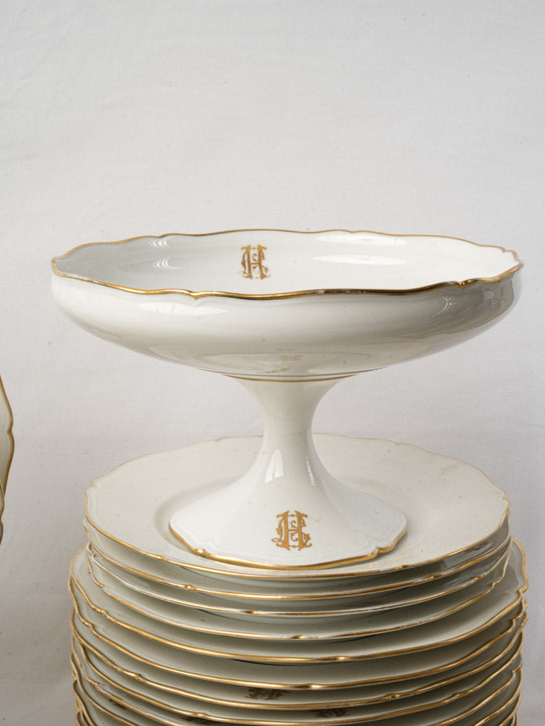 Artisanally excellent compote dish