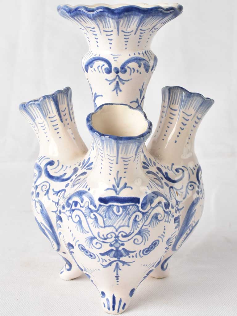 Classic Moustier spring bloom 1970s Vase