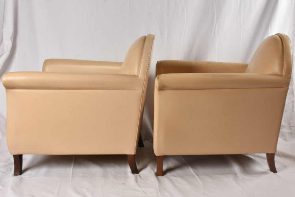Pair of beige leather armchairs - Poltrona Frau Lyra
