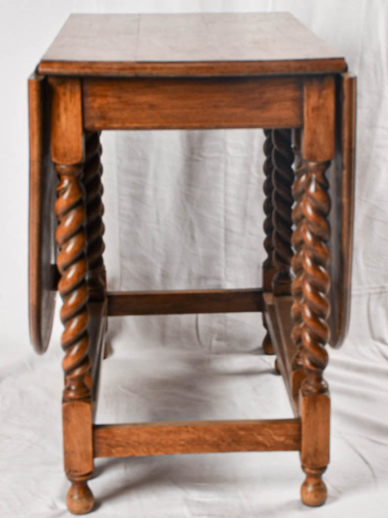 Antique English oval drop-leaf gate-leg table - oak