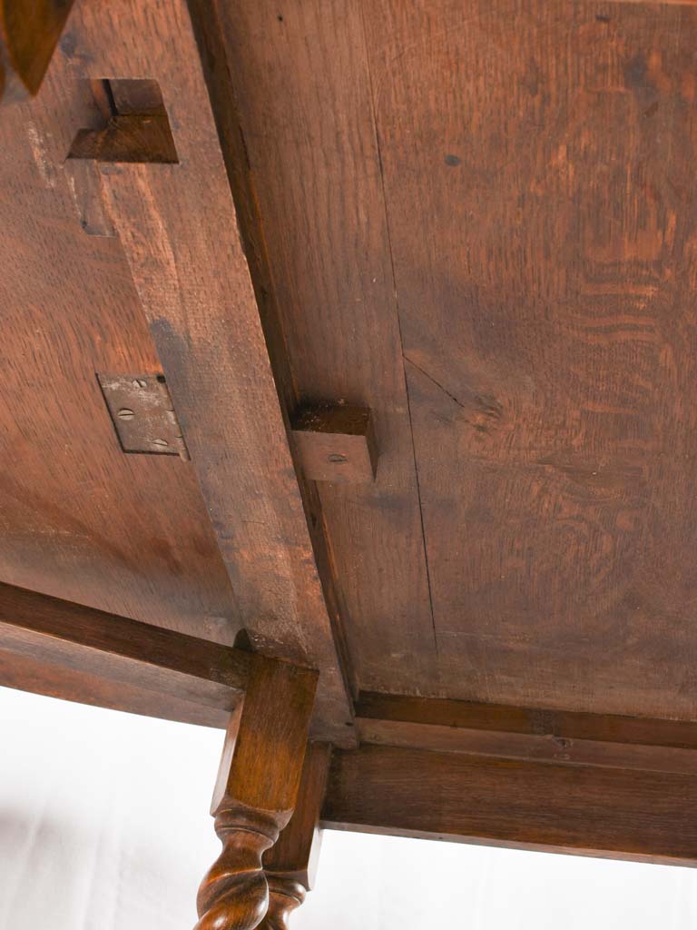 Antique English oval drop-leaf gate-leg table - oak