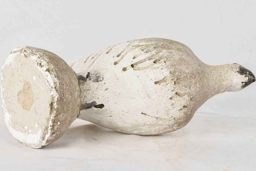 Vintage pigeon sculpture - cement 13½"