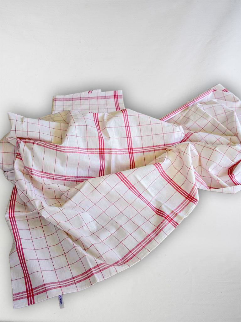 Unused Vintage French table linen set in original box 61" x 80¾"