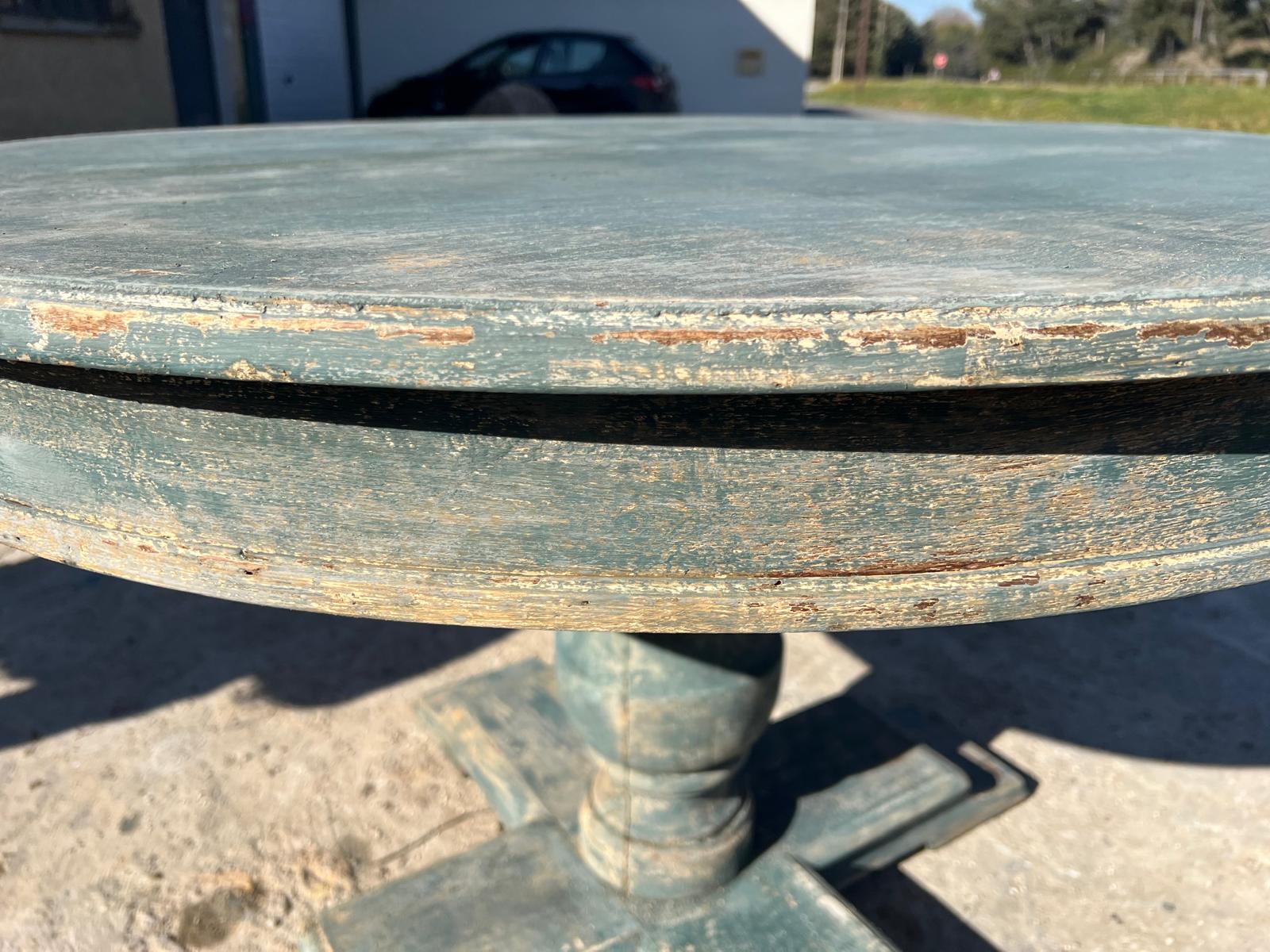 Vintage oak guéridon with patina