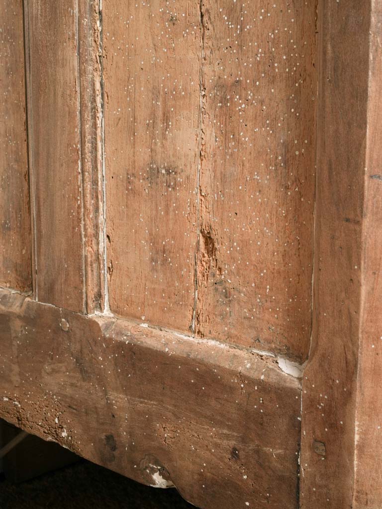 Antique fluted corner commode