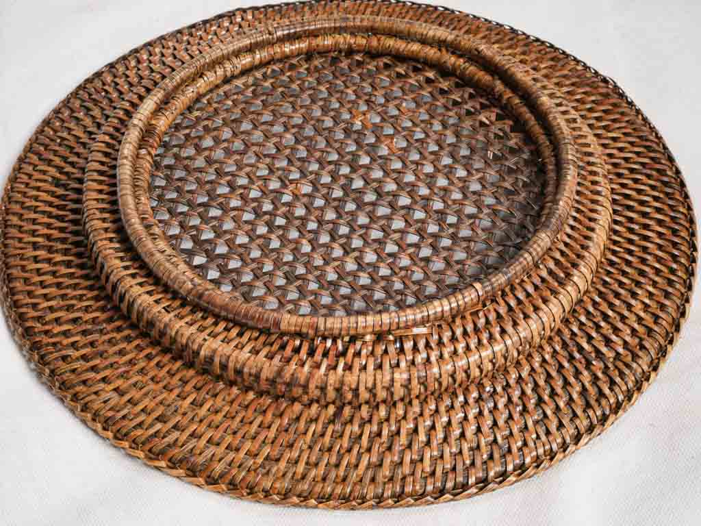 Decorative cozy coastal table settings
