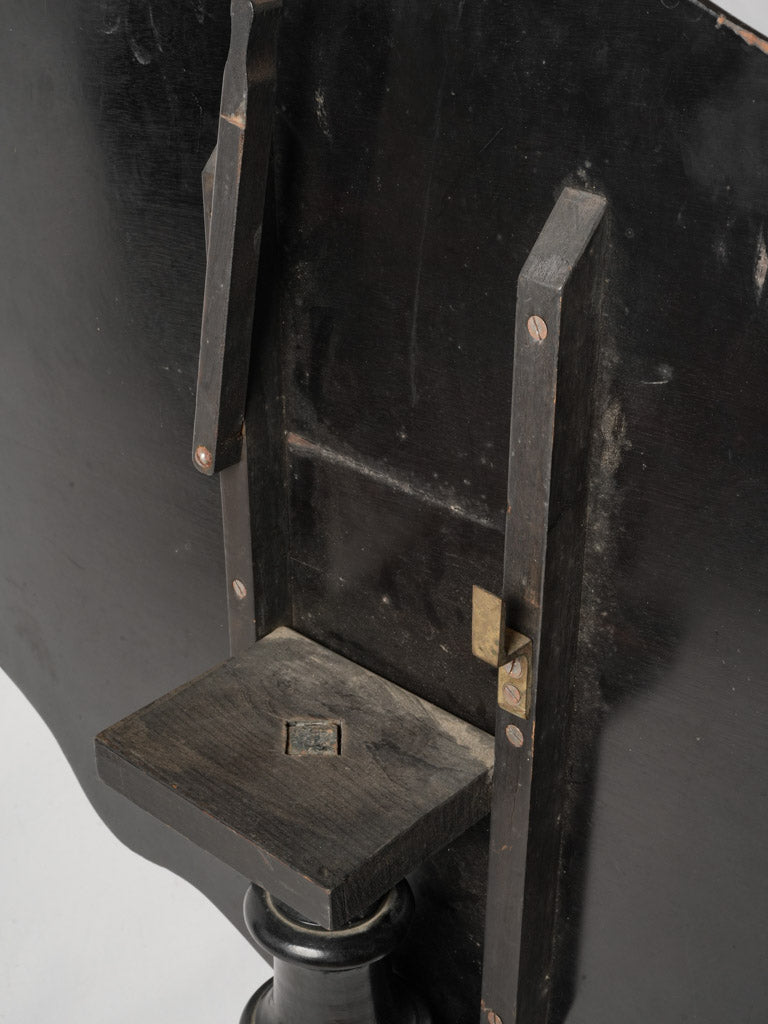 Original mechanism pedestal table