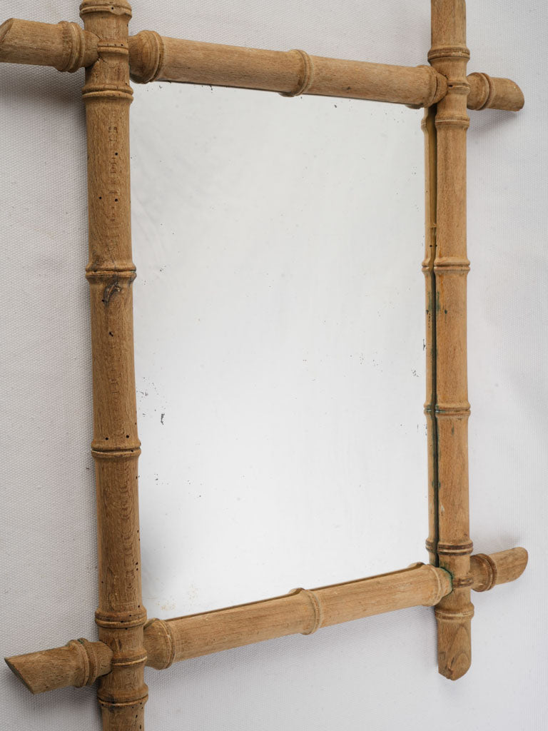 Symmetrical charming rectangular mirror