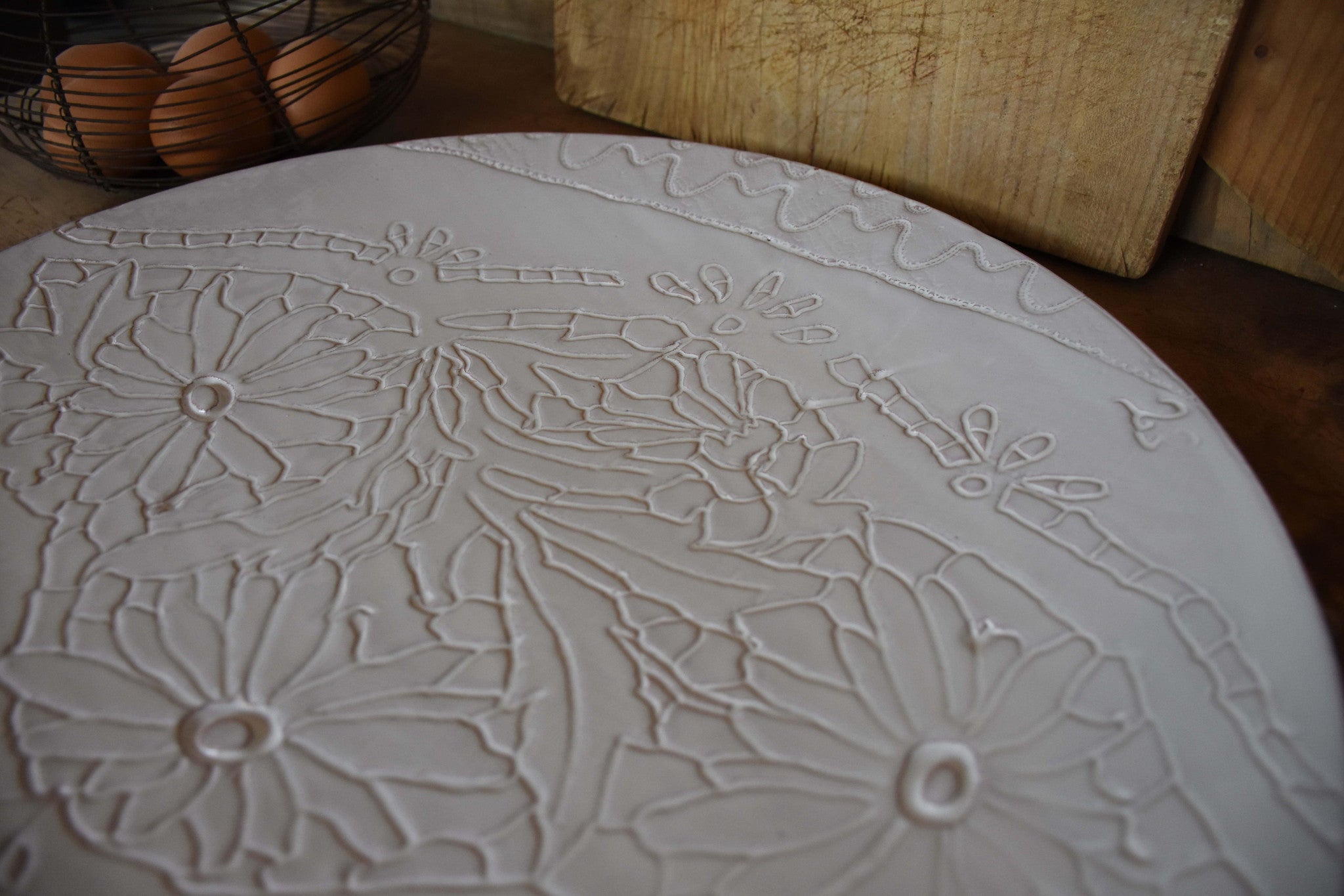 Traditional and modern suitable round platter