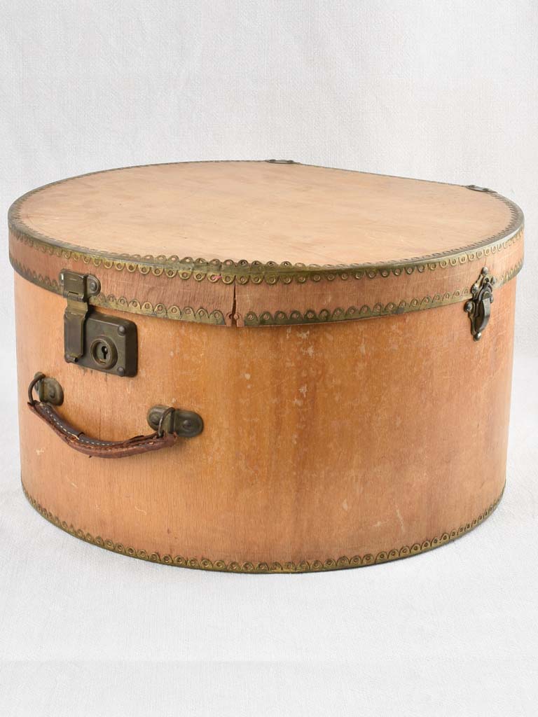 Antique French hat box 17¼