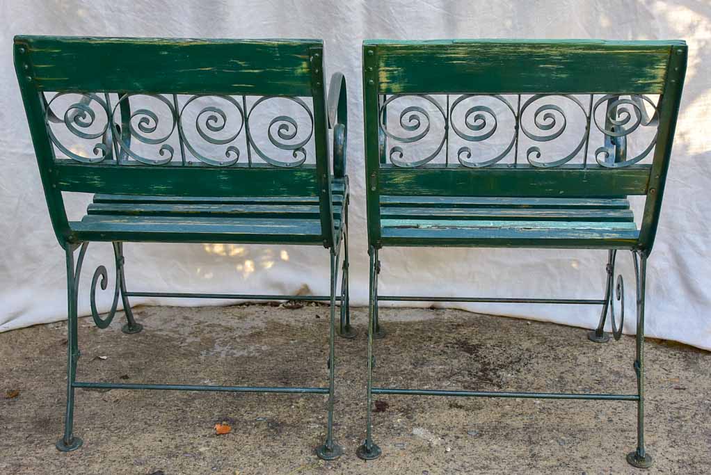 Antique Parisian garden table with three chairs - green