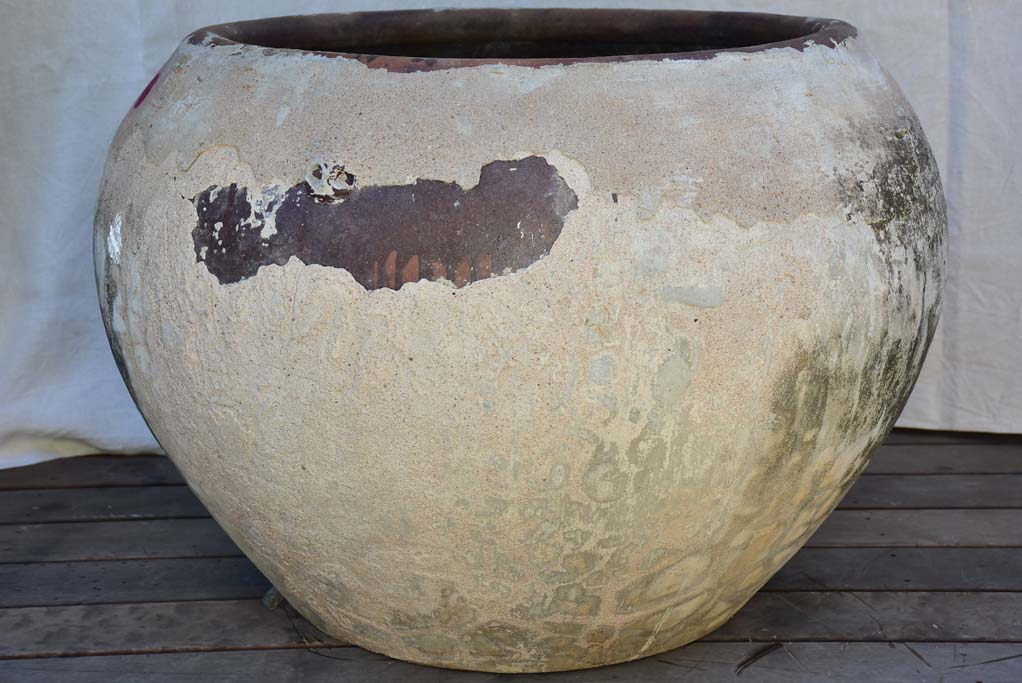 RESERVED JB Very large vietnamese cauldron for making nuoc-mâm 35½" x 25½"