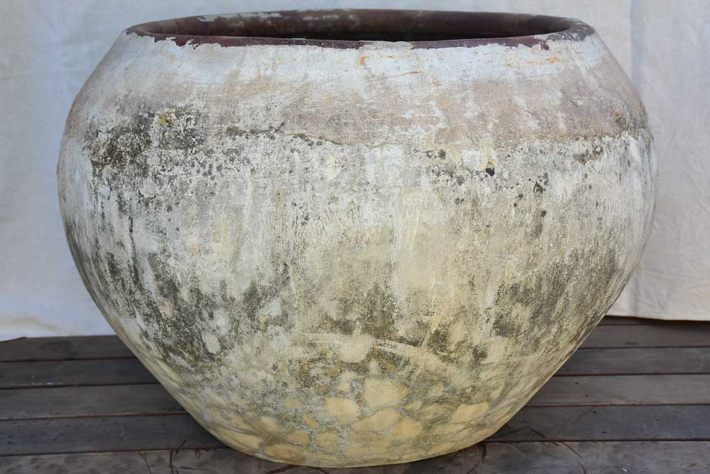 RESERVED JB Very large vietnamese cauldron for making nuoc-mâm 35½" x 25½"