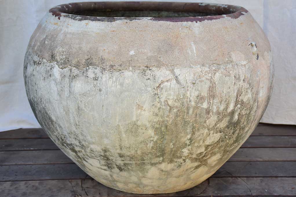 RESERVED JB Very large vietnamese cauldron for making nuoc-mâm 35½" x 25½"