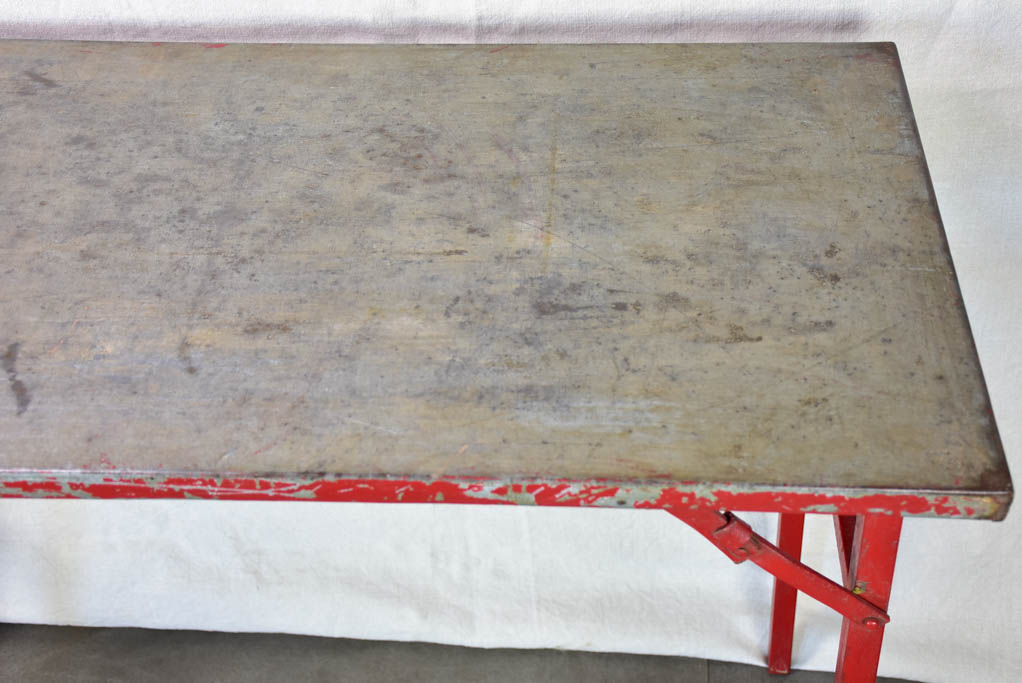 Folding industrial table from an atelier - early 20th century 41¾" x 19¾" x 30"