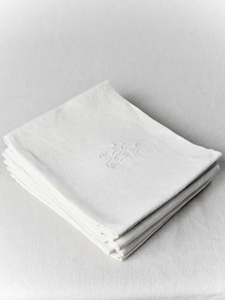 Set of 6 vintage Damask linen serviettes with BL monogram 26¾
