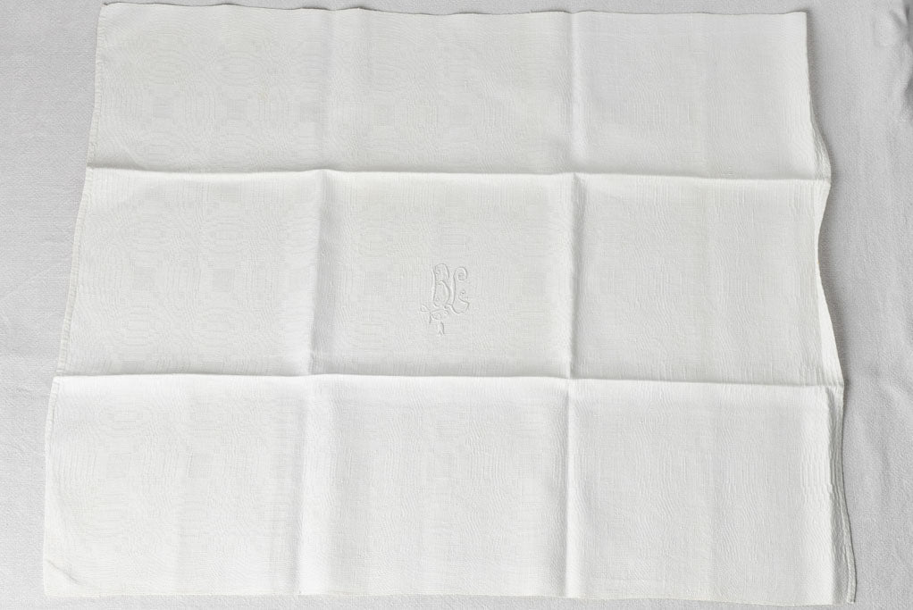 Set of 6 vintage Damask linen serviettes with BL monogram 26¾" x 33½"