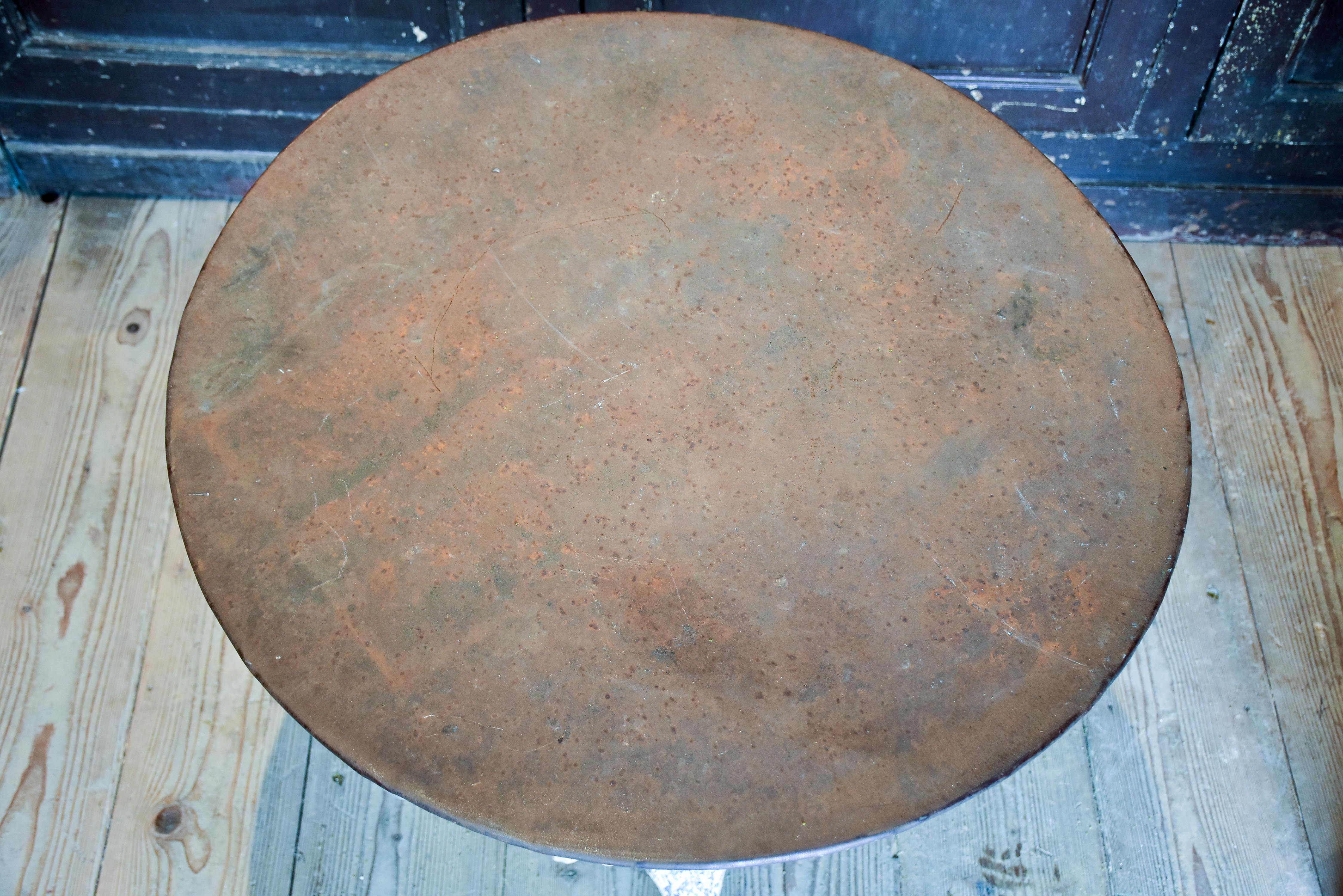 Early 20th century French garden table with claw feet