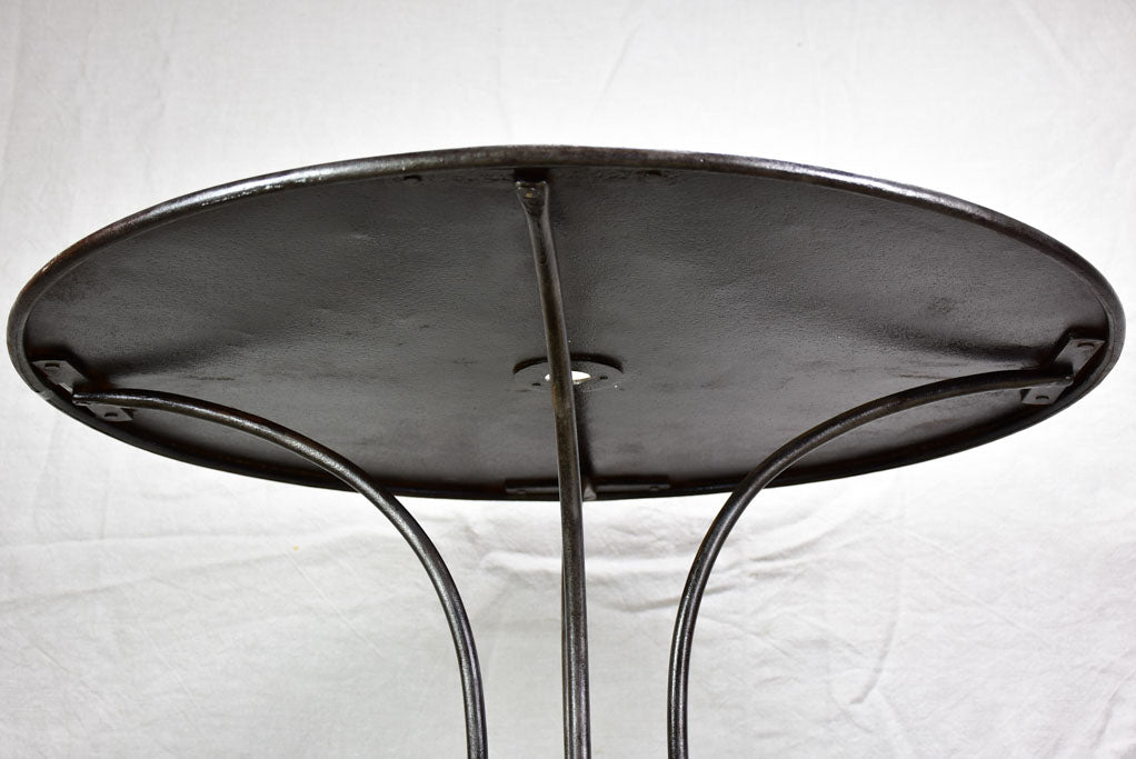 Antique French bistro table with claw feet 31½"