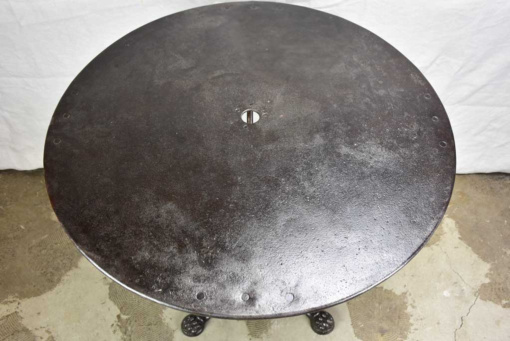 Antique French bistro table with claw feet 31½"