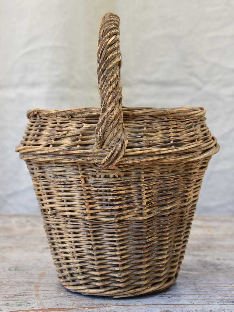 Provincial Mid-century wicker basket
