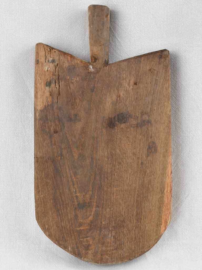 Antique French cutting board w/ rounded bottom & pointed shoulders 19¼" x 10¼"