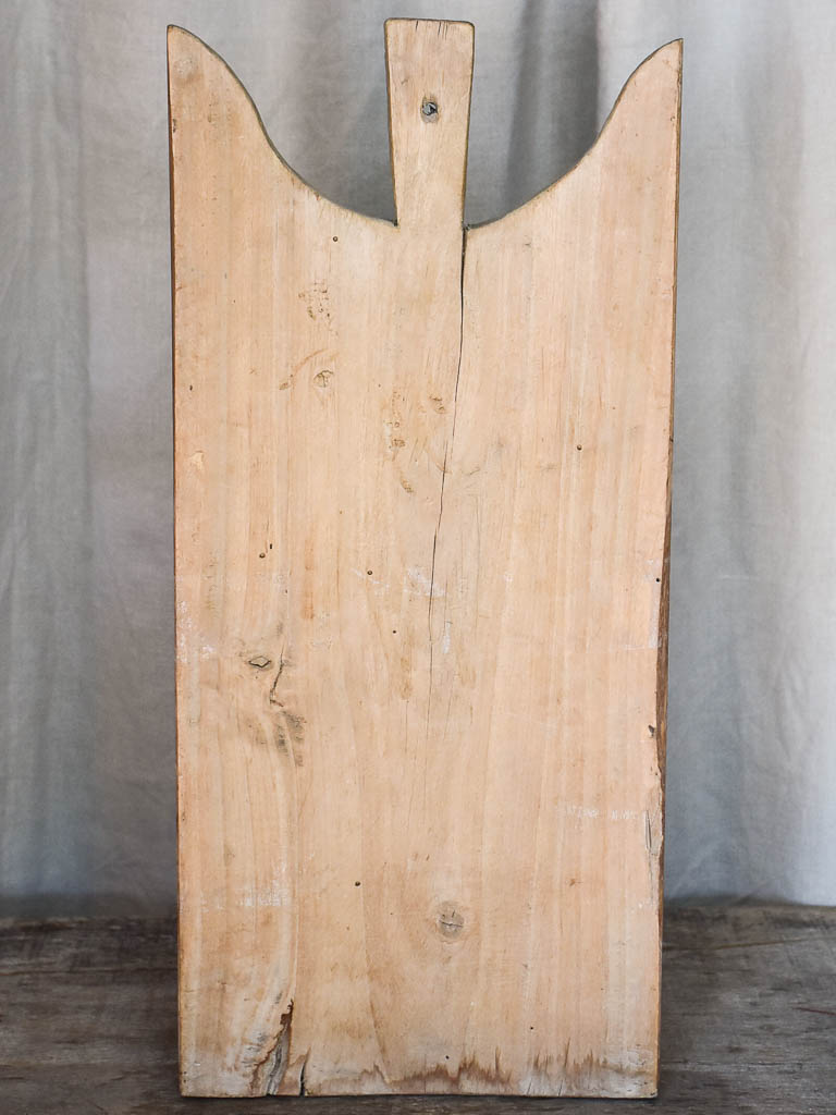 Peaked Shoulder Cutting Board