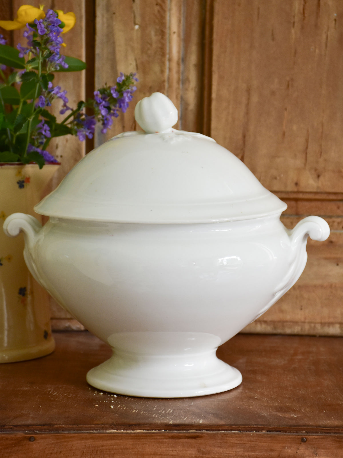 Ironstone soup tureen with apple handle