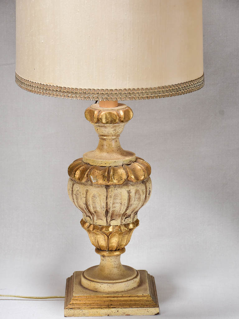 Vintage French table lamp with pretty base 29¼"