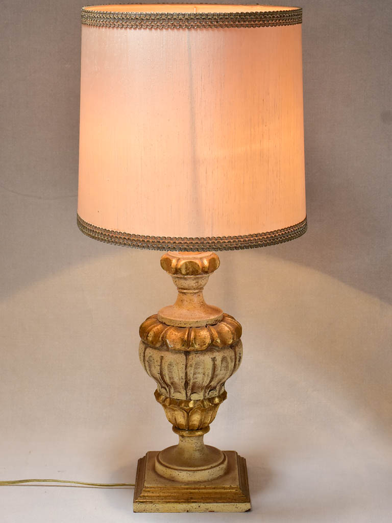 Vintage French table lamp with pretty base 29¼"