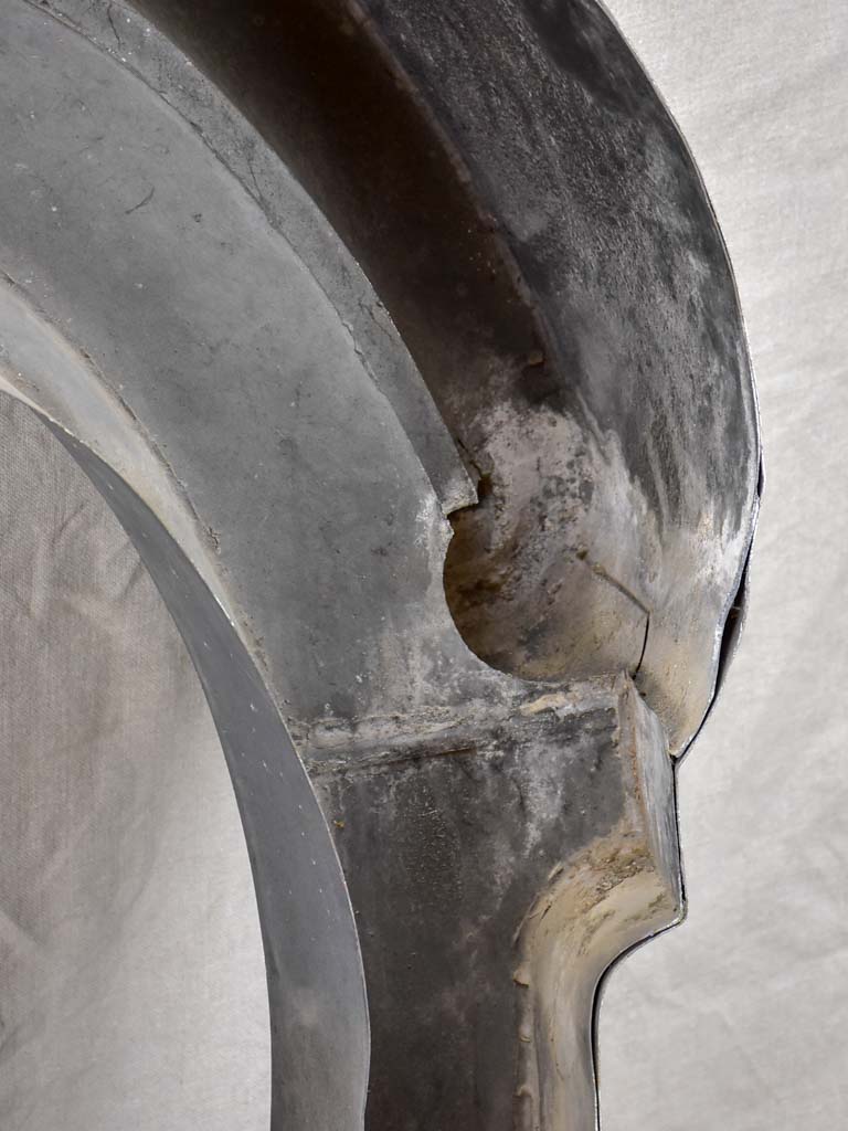 Large 19th Century Oeil de boeuf window frame 35" x 43¼"