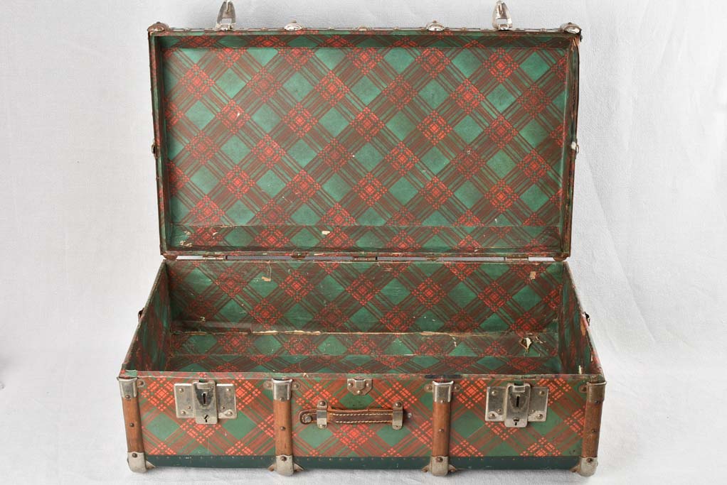 1920s suitcase with tartan pattern