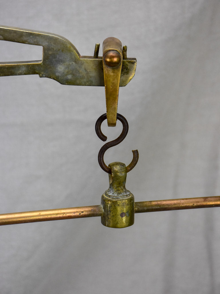 Late 19th Century French pharmacy scales - La Cave