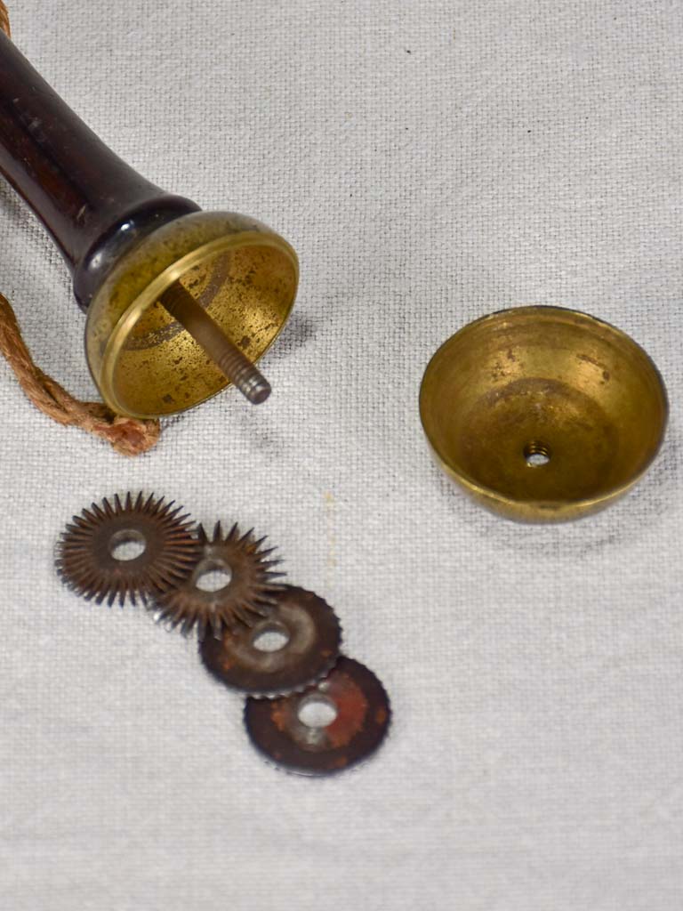 Early 19th century leather worker's pricking wheel