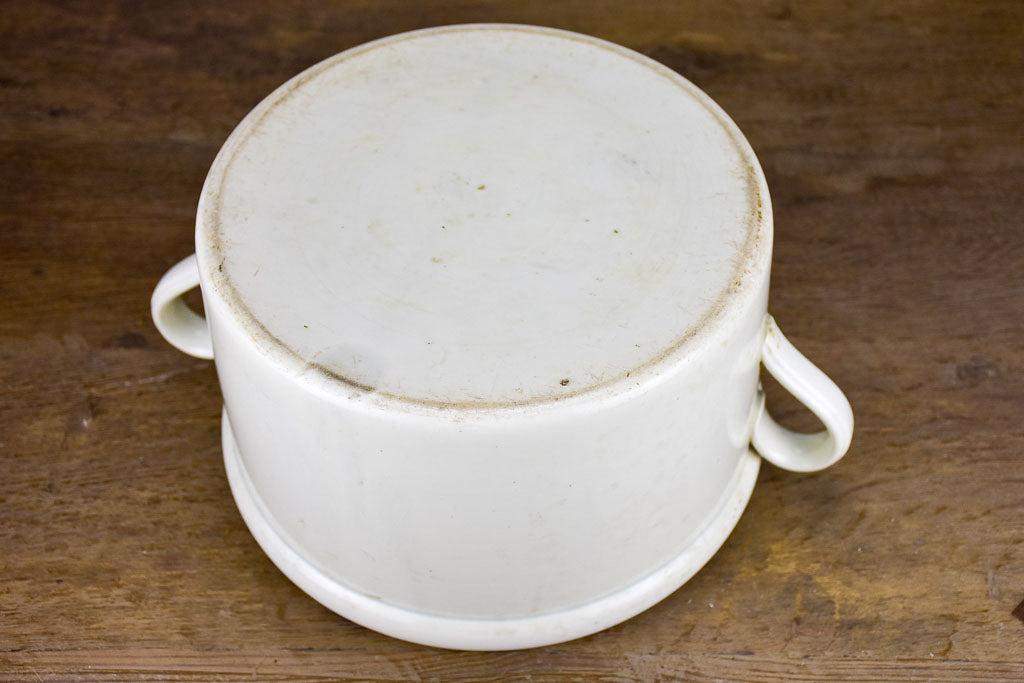 Broad French kitchen bowl / pot with handles 6"