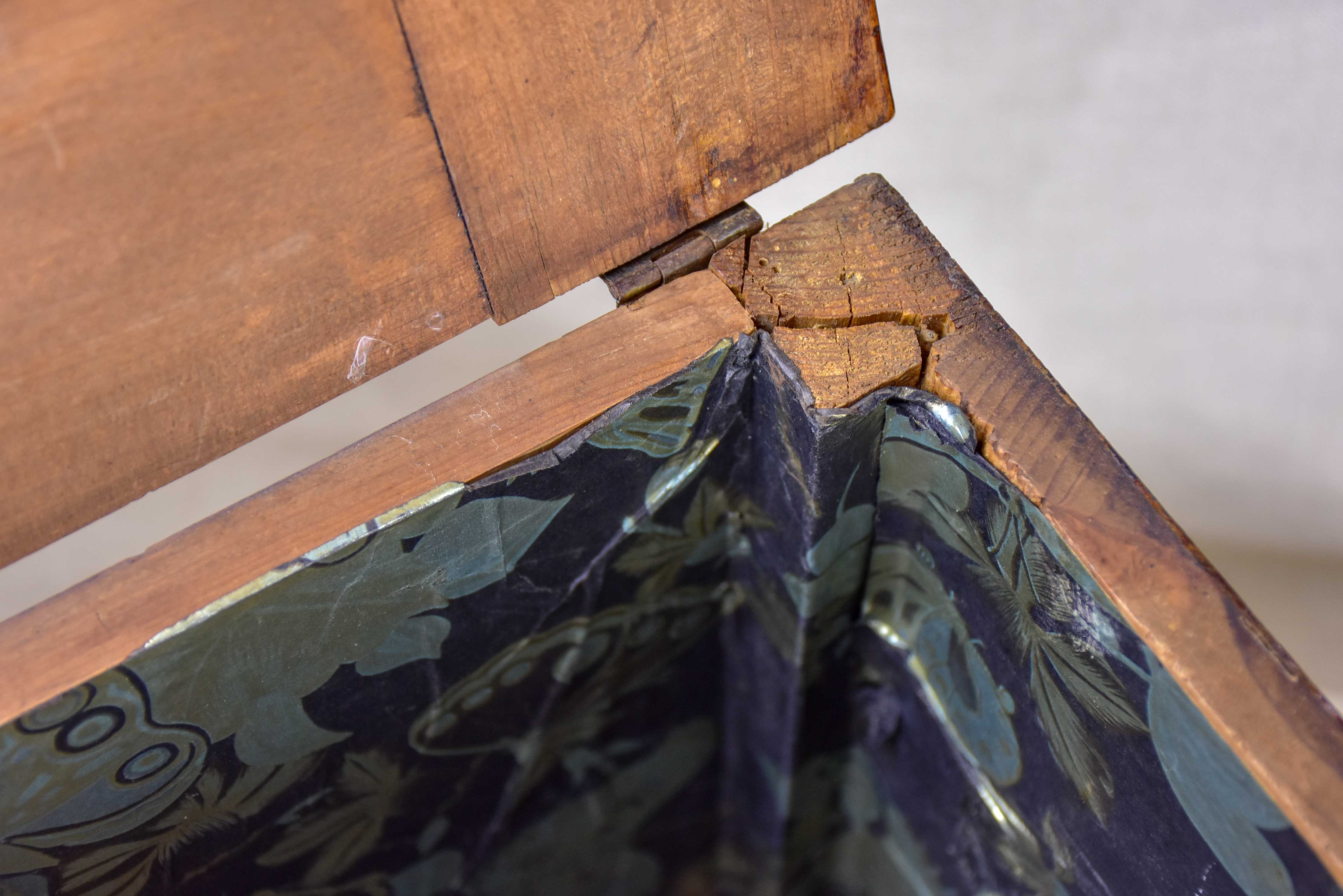 Antique French miniature commode de maîtrise