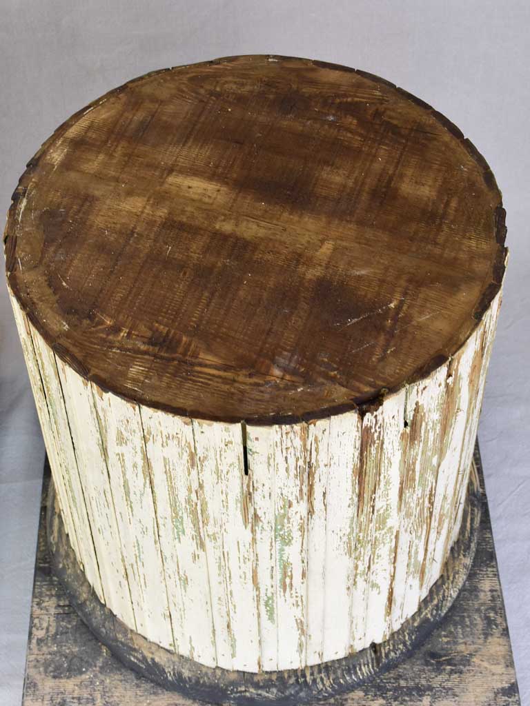 Pair of column-shaped wooden display pedestals 20½"