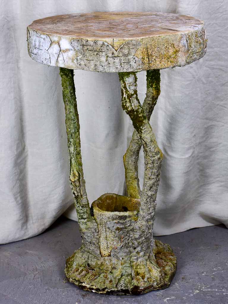 Faux bois garden table with planter