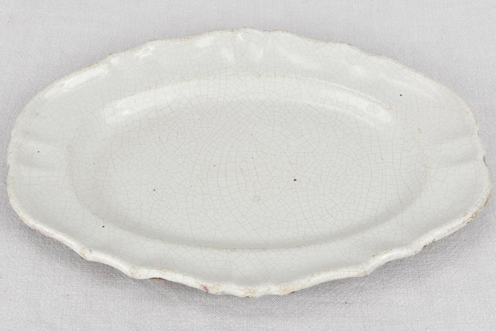 Oval platter, 18th-century, 15" x 10¾"