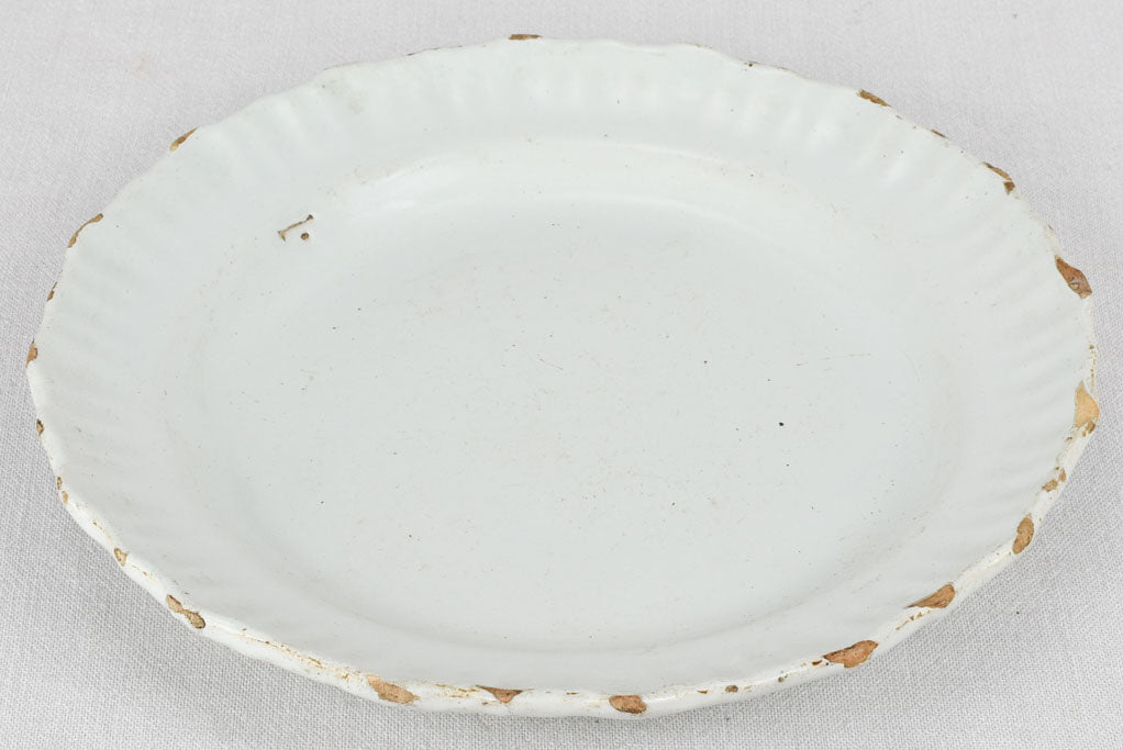 Round platter, rippled edge, 18th-century, 13½"