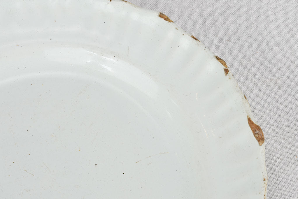 Round platter, rippled edge, 18th-century, 13½"