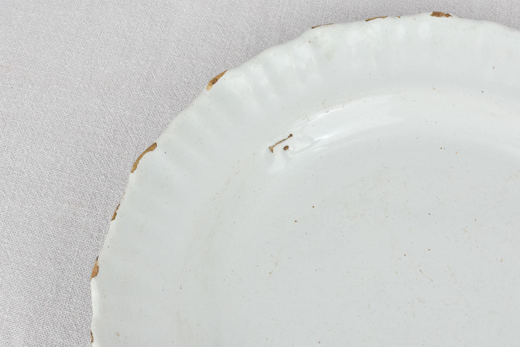 Round platter, rippled edge, 18th-century, 13½"