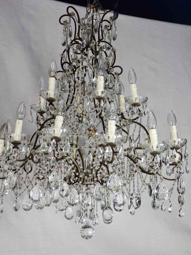 Pair of large early twentieth century Italian chandeliers with 18 lights 39½"