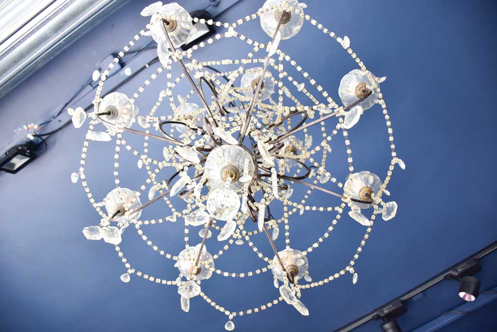 Large early twentieth century Italian chandelier - 12 lights 38½"