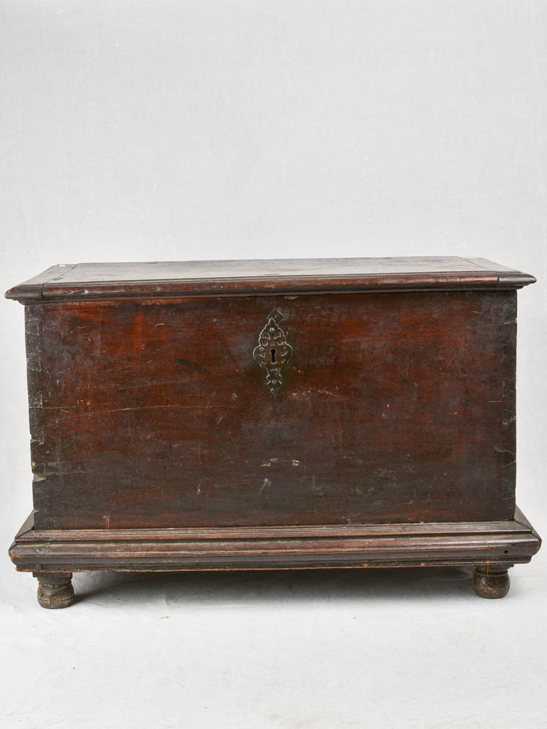 Classic Wooden Toy Storage Trunk