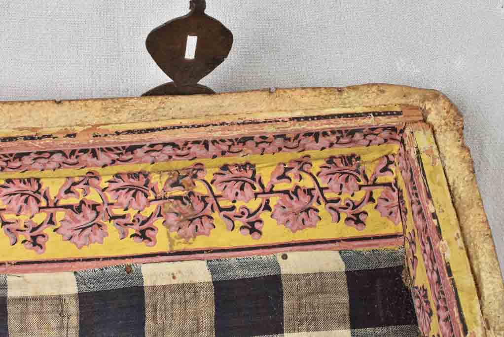Rustic velum storage trunk - 18th century 33¾"